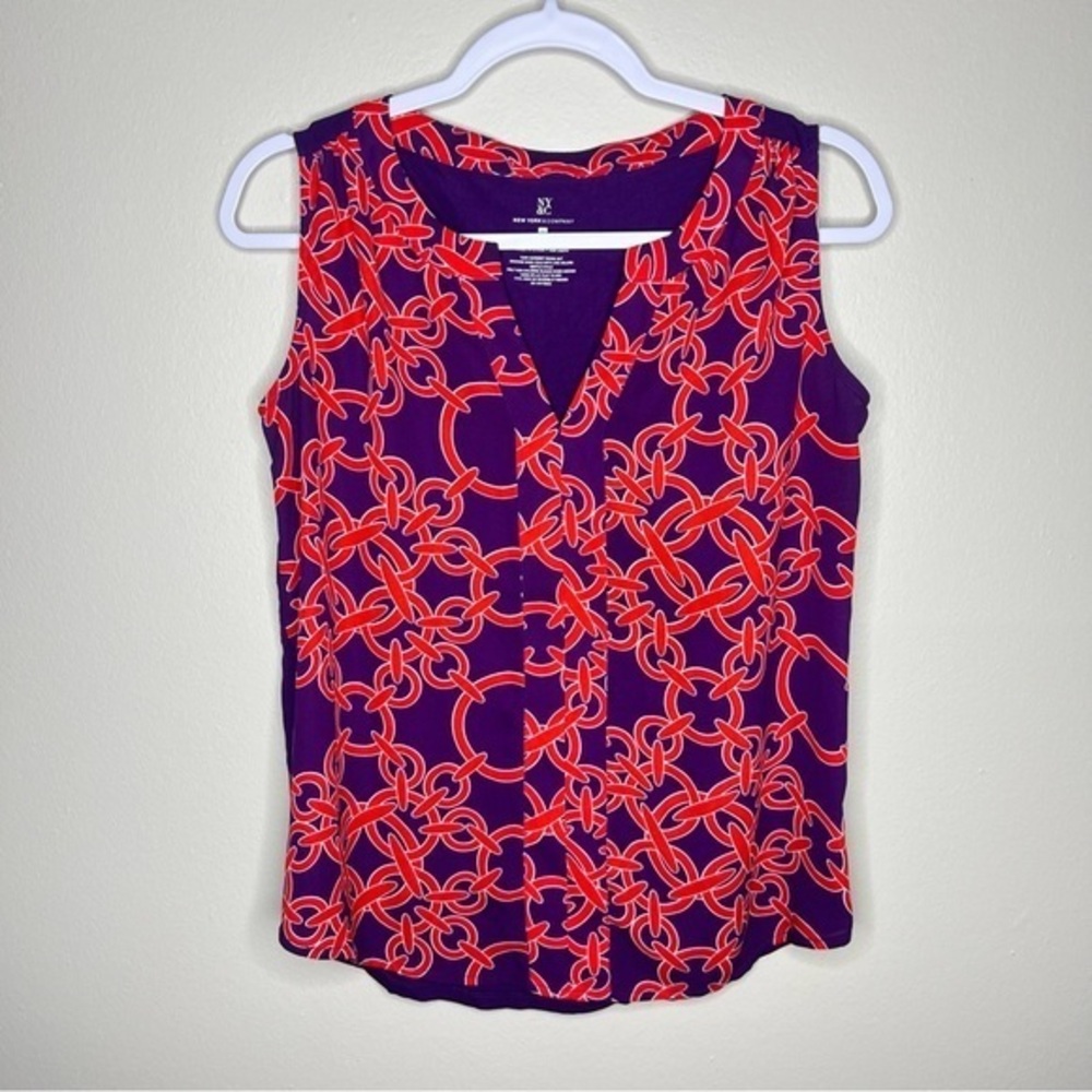 New York & Company Printed Sleeveless V-Neck Top